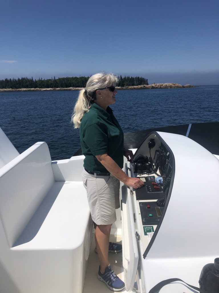 andrea-gaines-female-boat-captain